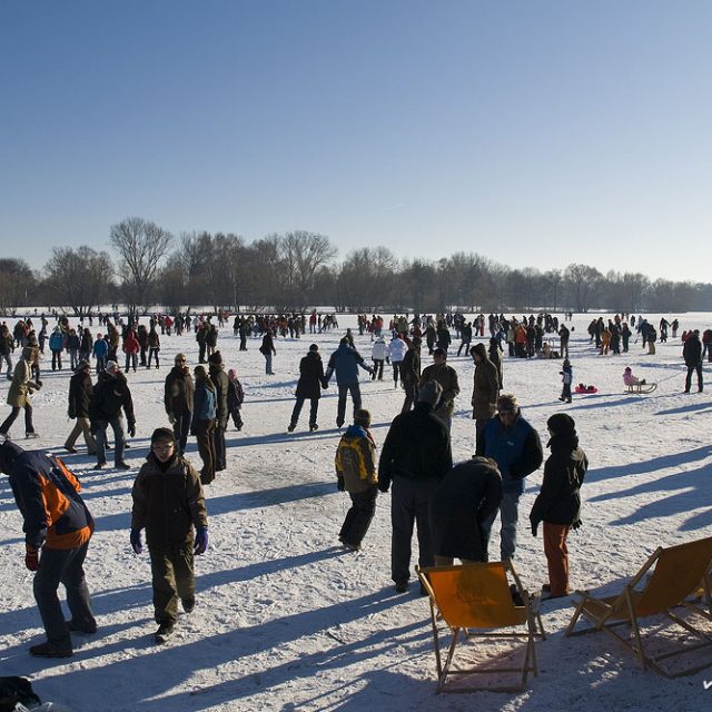 Winter 2010: Schlittschuhlaufen ist auf dem Kiessee nur noch selten möglich
